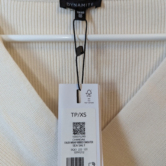 DYNAMITE Faux-Wrap Ribbed Sweater XS in cream/white NWT - Picture 4 of 6